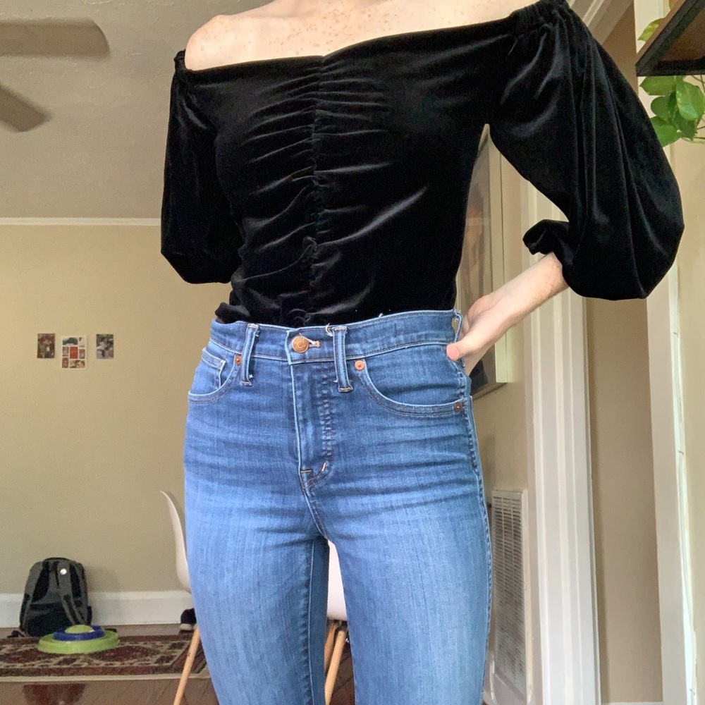 Velvet strapless black top
